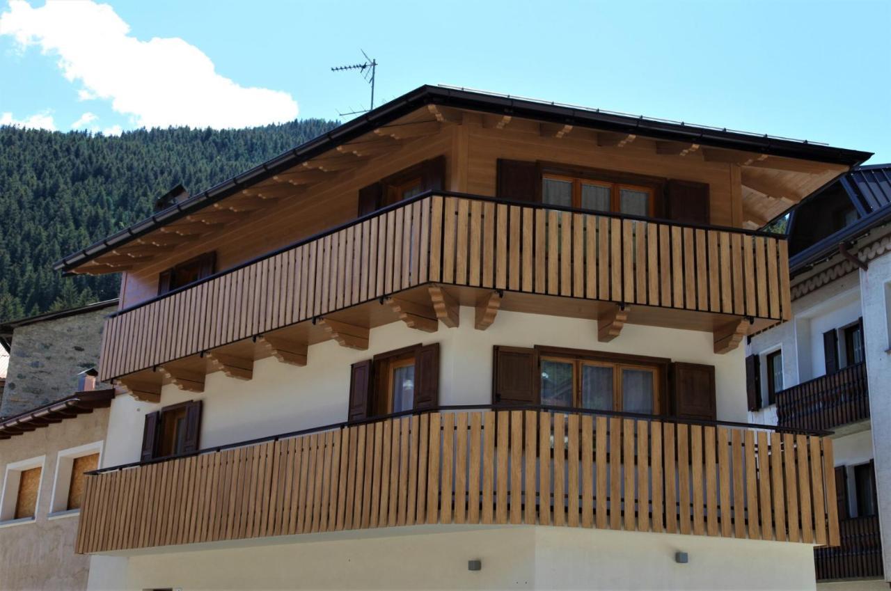 A Due Passi Valdidentro Apartment Isolaccia Bagian luar foto