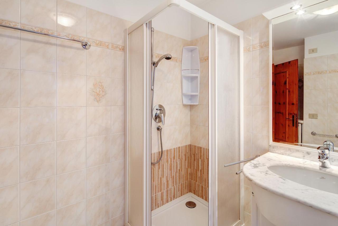 A Due Passi Valdidentro Apartment Isolaccia Bagian luar foto