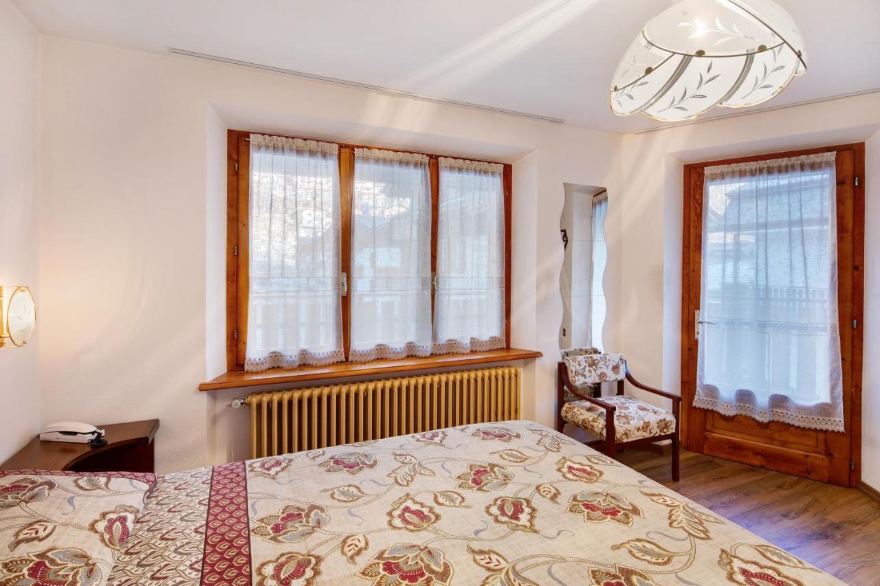 A Due Passi Valdidentro Apartment Isolaccia Bagian luar foto